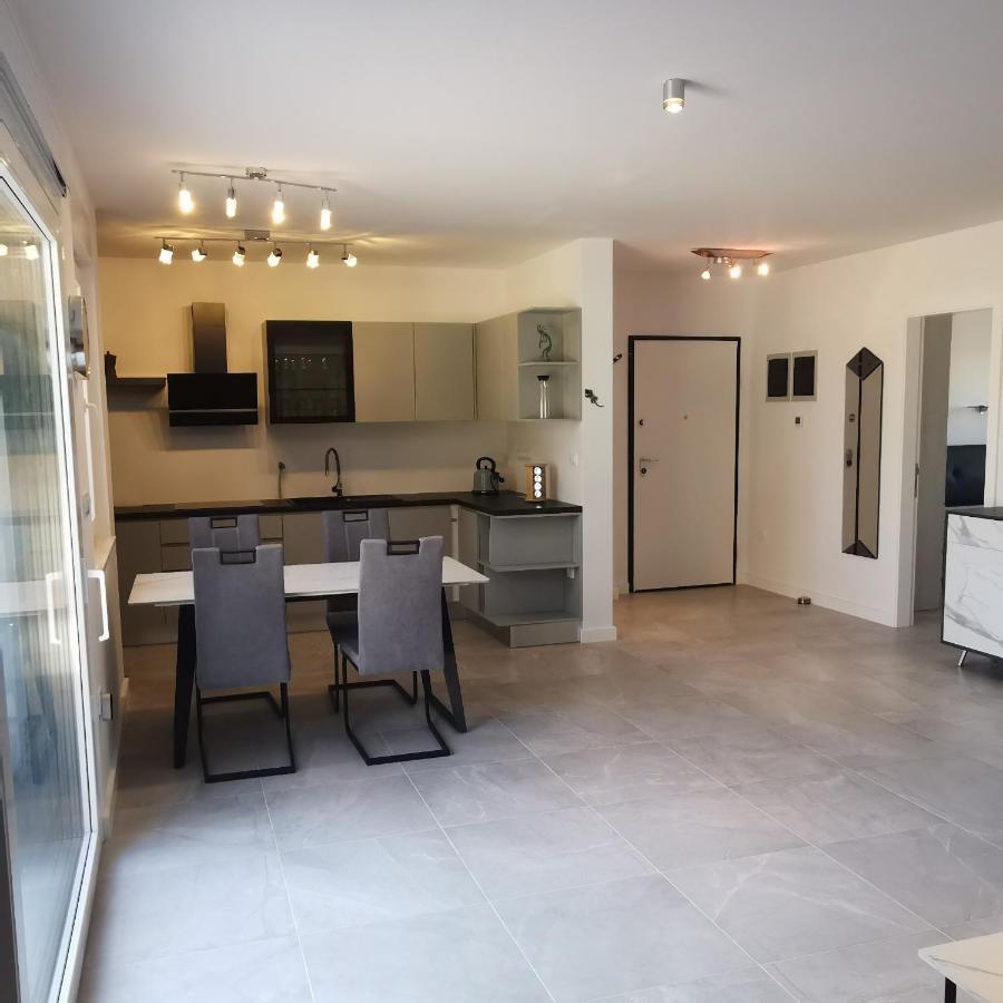 Volme Pool Apartment Banjole Luaran gambar